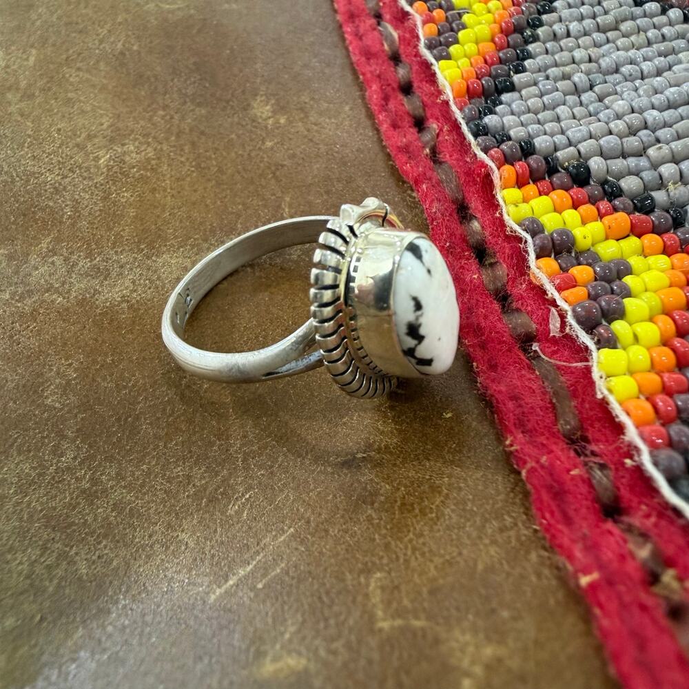 White Buffalo & Sterling Silver Native American Ring Size 8 - Picture 6 of 7